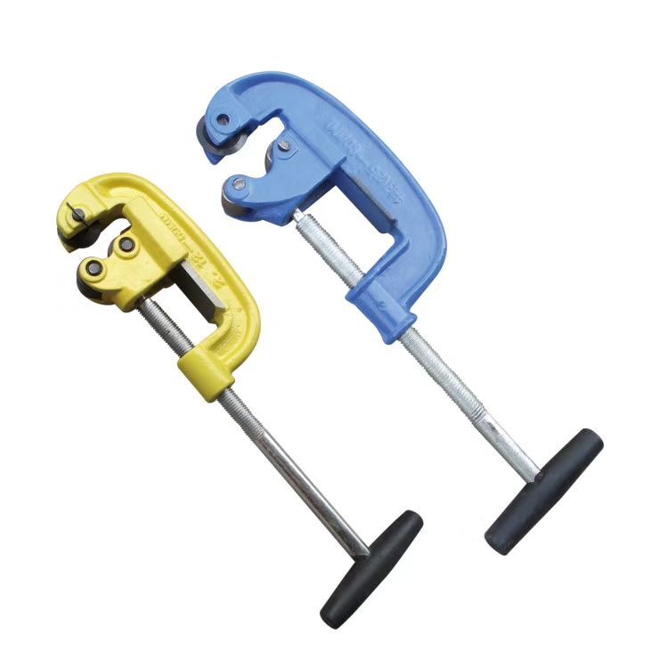 PIPE CUTTER